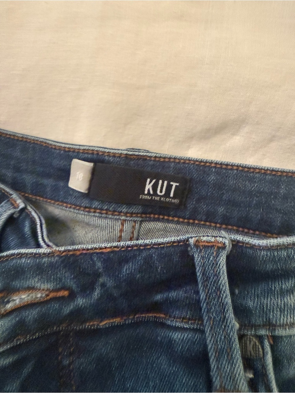 Kut from the Kloth Reese FAB AB Ankle Straight Leg Medium Blue Denim Jeans - Picture 8 of 10